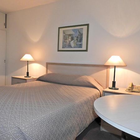 Hotel Tres Cruces มอนเตวิเดโอ ภายนอก รูปภาพ