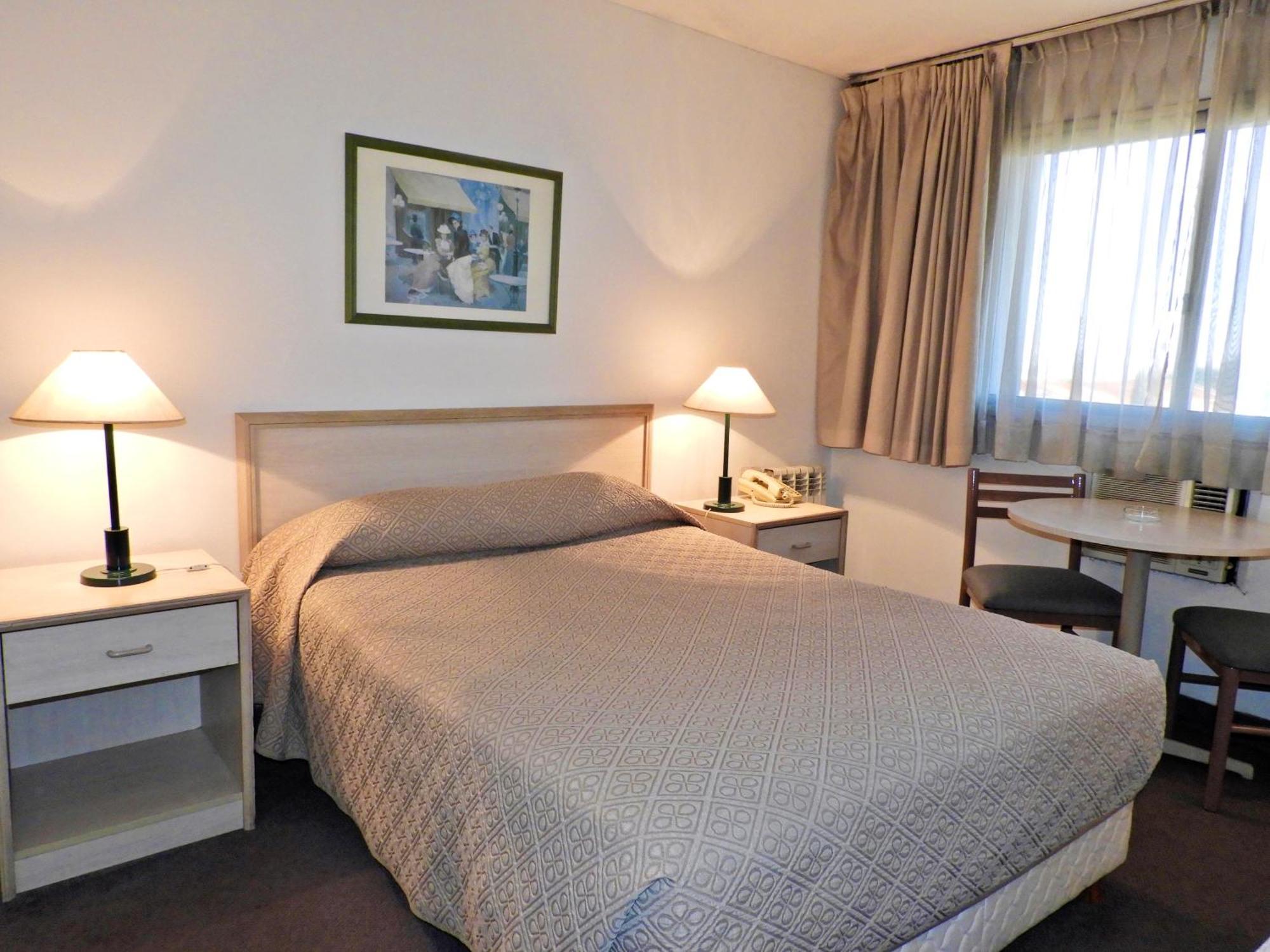 Hotel Tres Cruces มอนเตวิเดโอ ภายนอก รูปภาพ