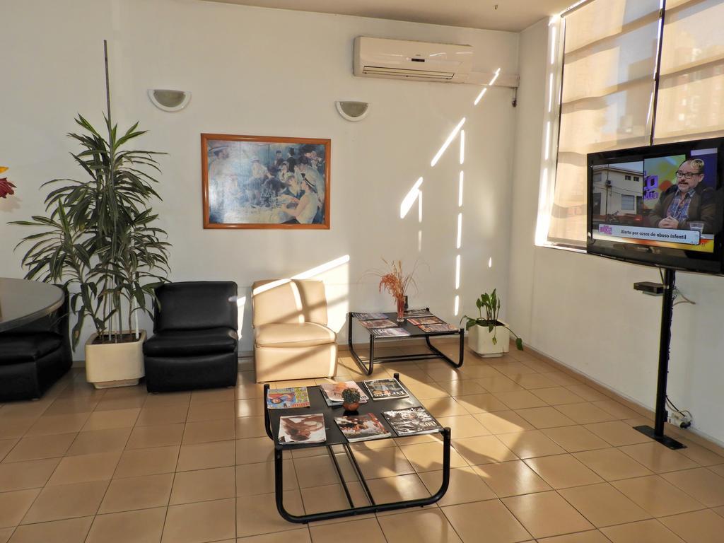 Hotel Tres Cruces มอนเตวิเดโอ ภายนอก รูปภาพ