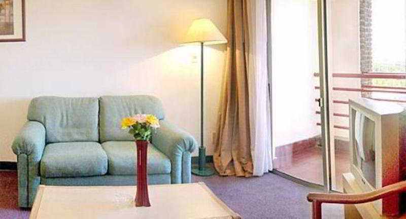 Hotel Tres Cruces มอนเตวิเดโอ ภายนอก รูปภาพ