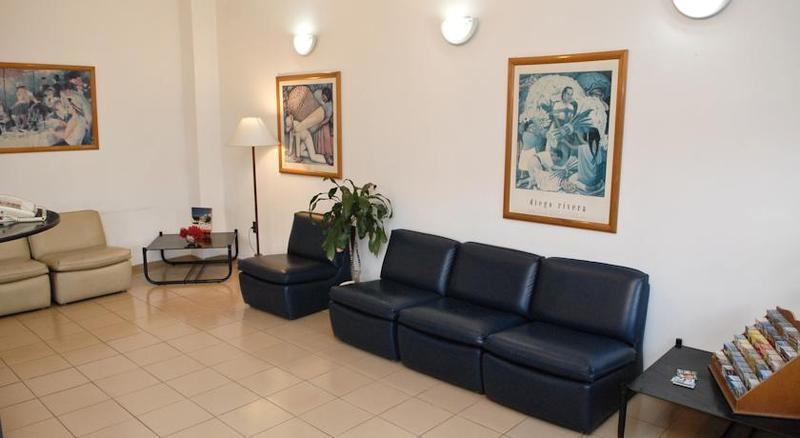 Hotel Tres Cruces มอนเตวิเดโอ ภายนอก รูปภาพ