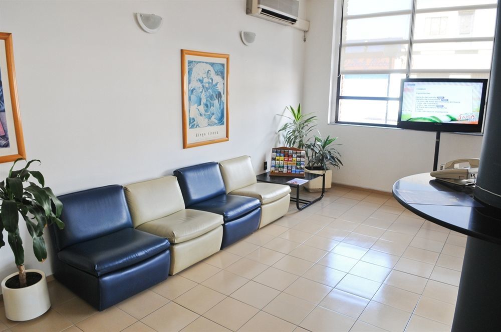 Hotel Tres Cruces มอนเตวิเดโอ ภายนอก รูปภาพ