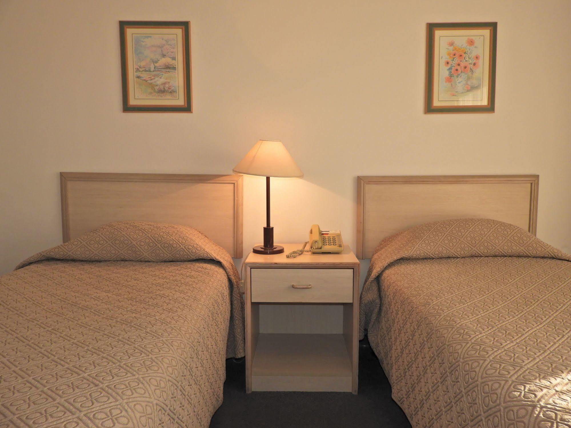 Hotel Tres Cruces มอนเตวิเดโอ ภายนอก รูปภาพ