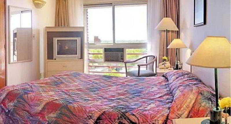 Hotel Tres Cruces มอนเตวิเดโอ ภายนอก รูปภาพ