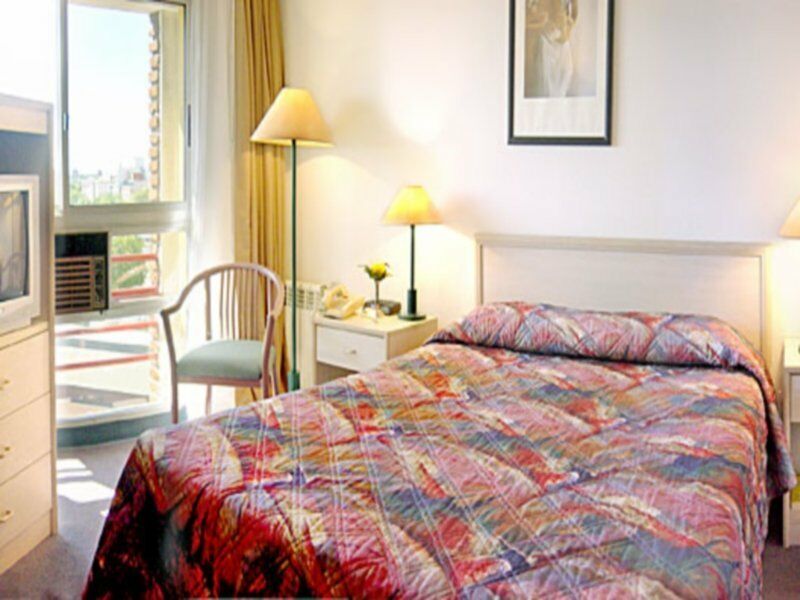 Hotel Tres Cruces มอนเตวิเดโอ ภายนอก รูปภาพ